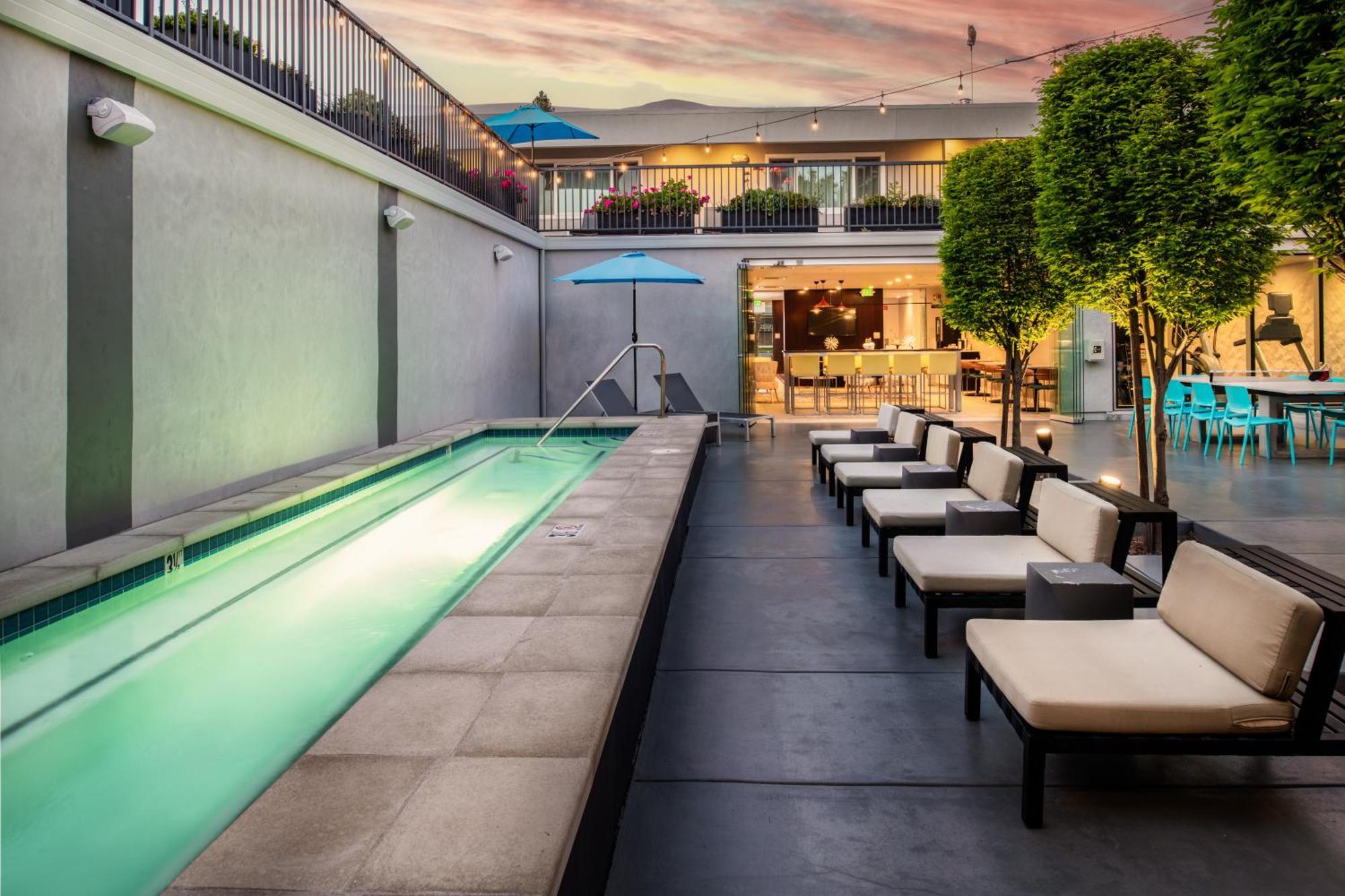 Hotel Lucent Menlo Park Εξωτερικό φωτογραφία